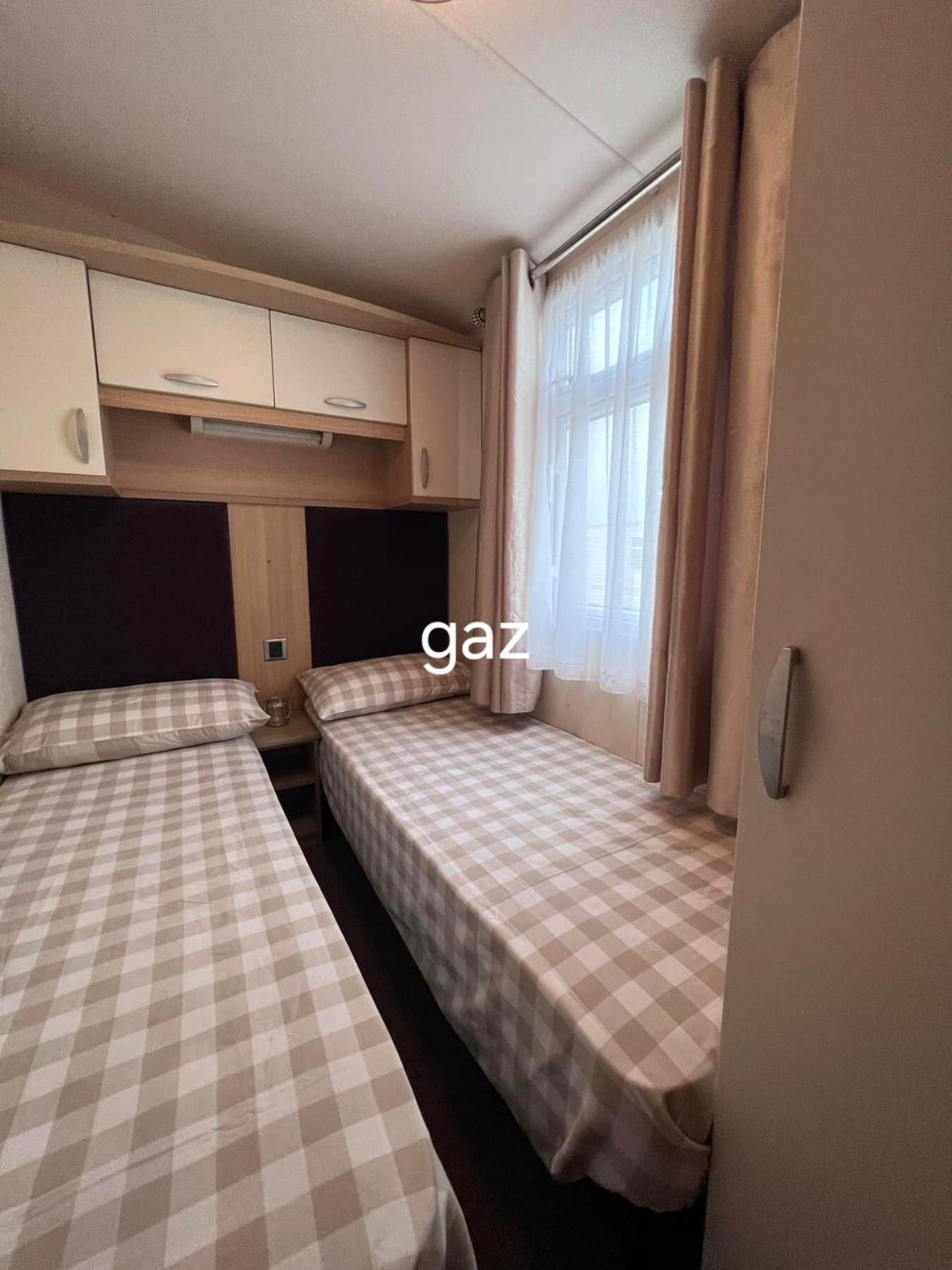 Gaz N Max Hotel Abergele Exterior photo
